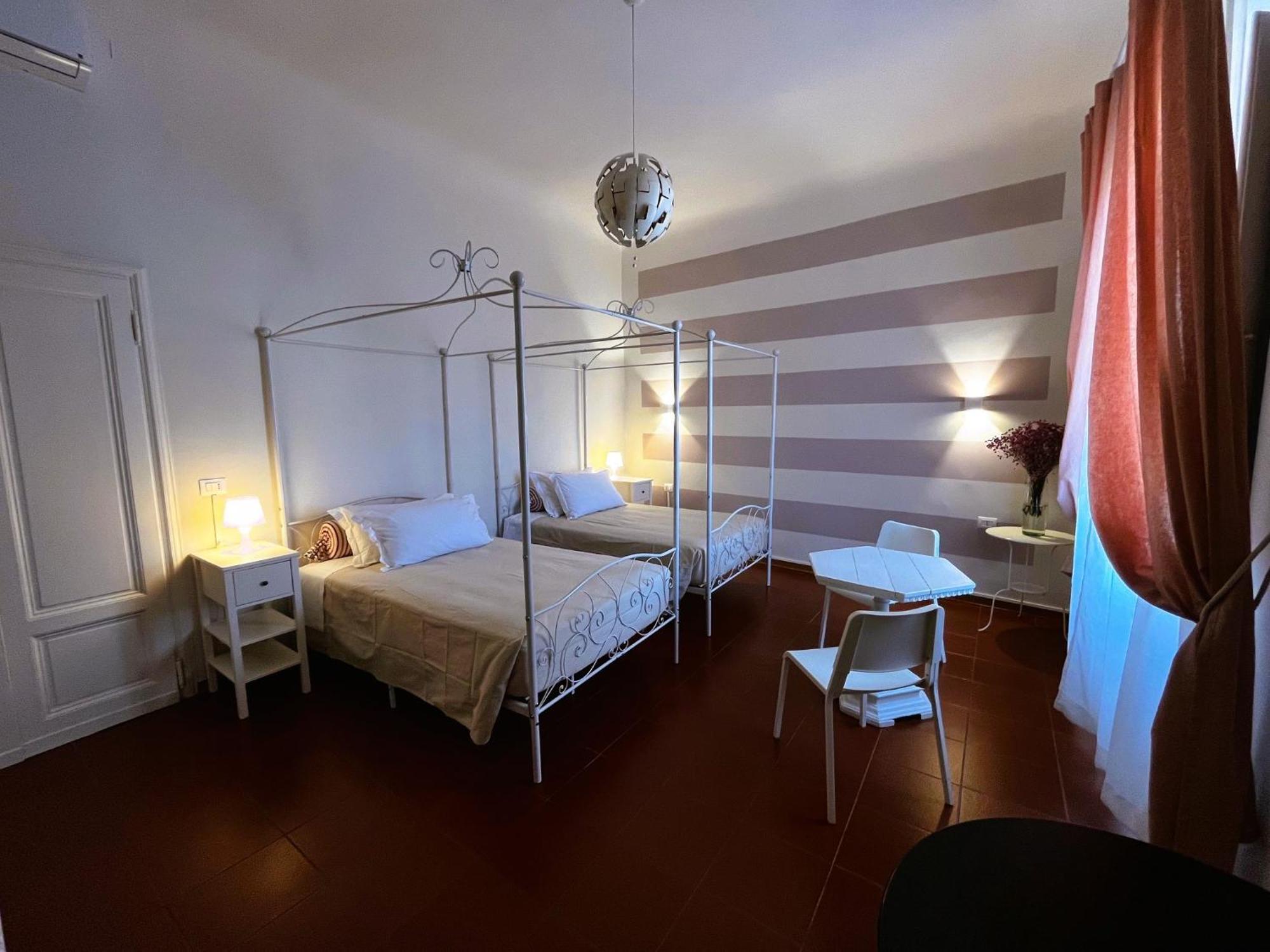 フィレンツェ ダンテ アリギエーリ Bed & Breakfast エクステリア 写真