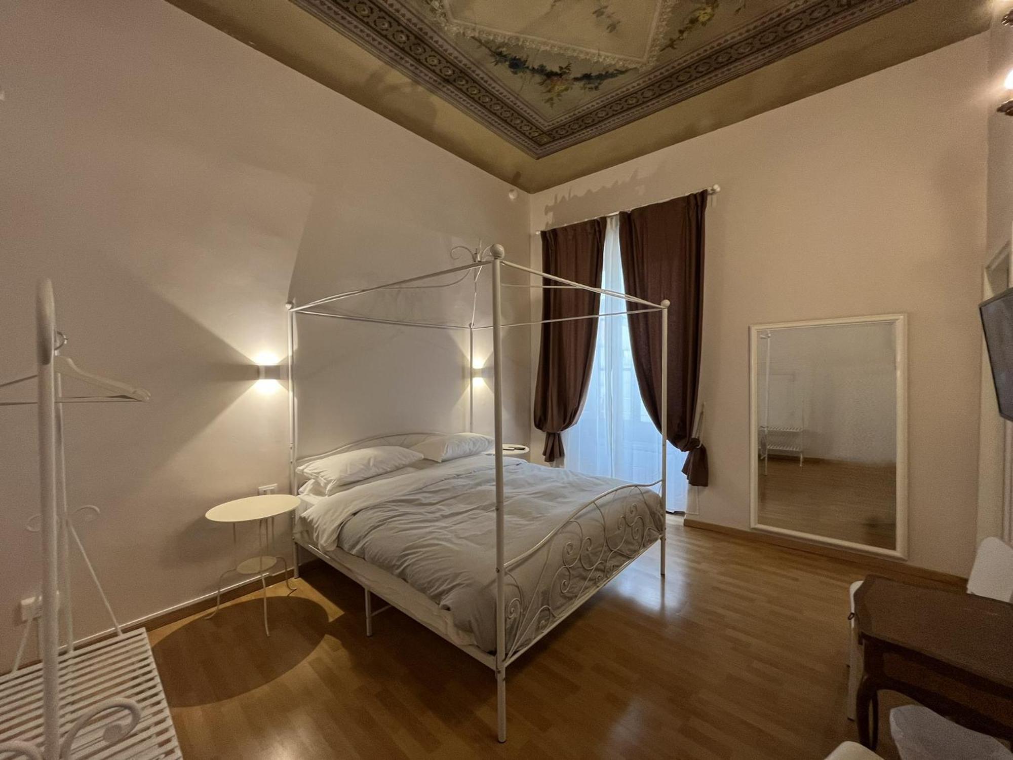 フィレンツェ ダンテ アリギエーリ Bed & Breakfast エクステリア 写真